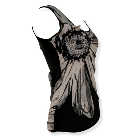 NWT ISABEL DE PEDRO Sunflower 3D Top - Picture 2 of 10